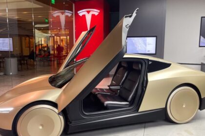 First Responders May Have to Push Tesla’s Cybercabs, Turn Front Wheels by Hand