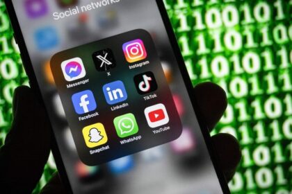 Australians Could Soon Opt Out of Social Media Algorithms Altogether