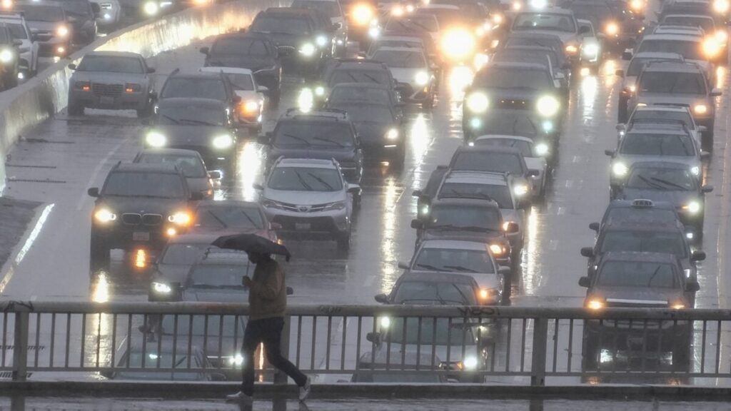 Raindrops Carry Tiny Electrical Charges That Eat Through Your Car’s Fresh Paint Job