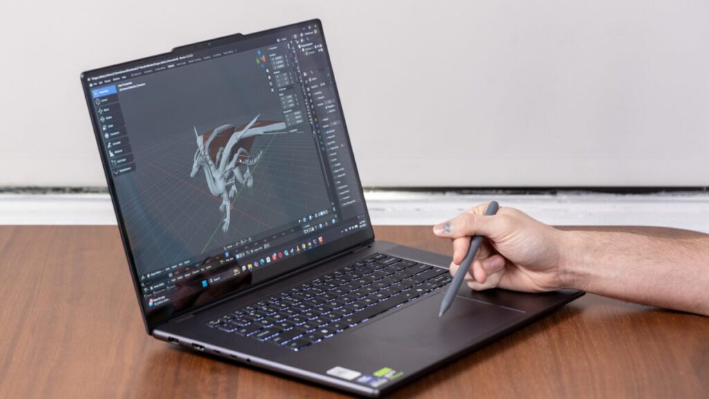 A Pretty Screen Stuffed Into an Ugly Laptop