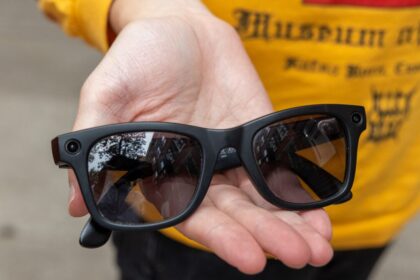 Meta Just Made Navigation on Its Smart Glasses a Lot More Useful