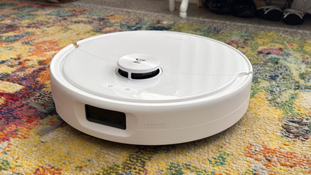 A Midrange Robovac That Will Eat Your Cables