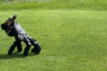Thing 2.0? This Creepy-Cute Robot Walks on Its Fingers