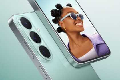 Samsung’s Galaxy S26 FE Strips the S26+ Down to Its Basics