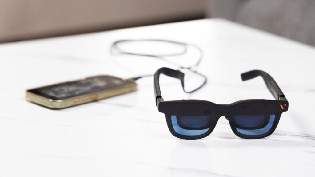 A Dark Horse in the Entry-Level AR Glasses Race