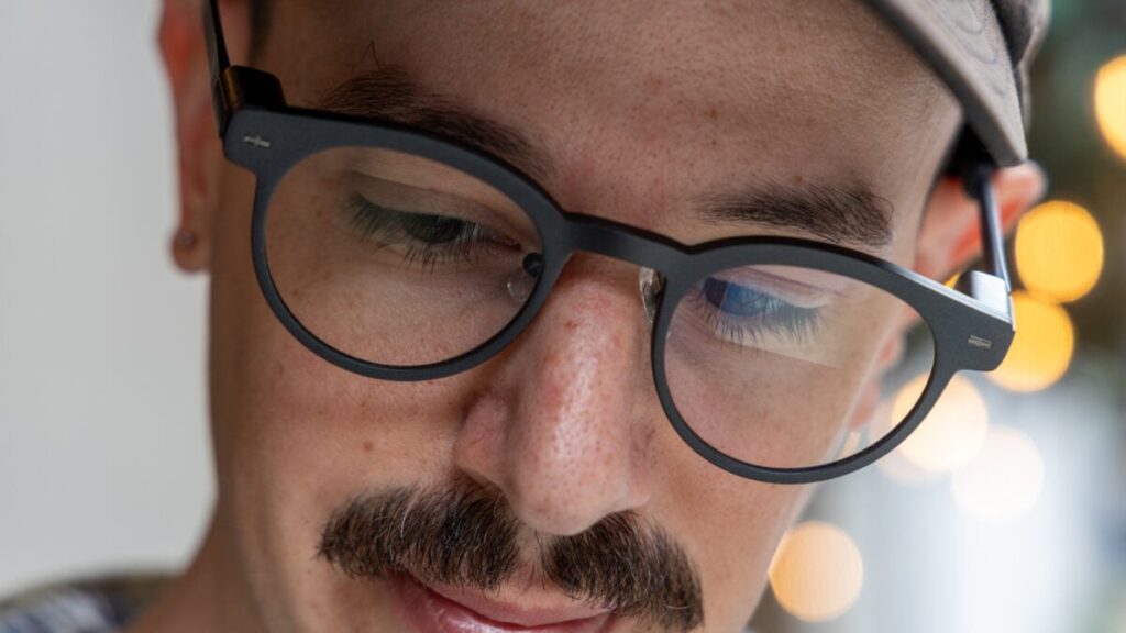 You Don’t Want Smart Glasses That Record Everything You Say