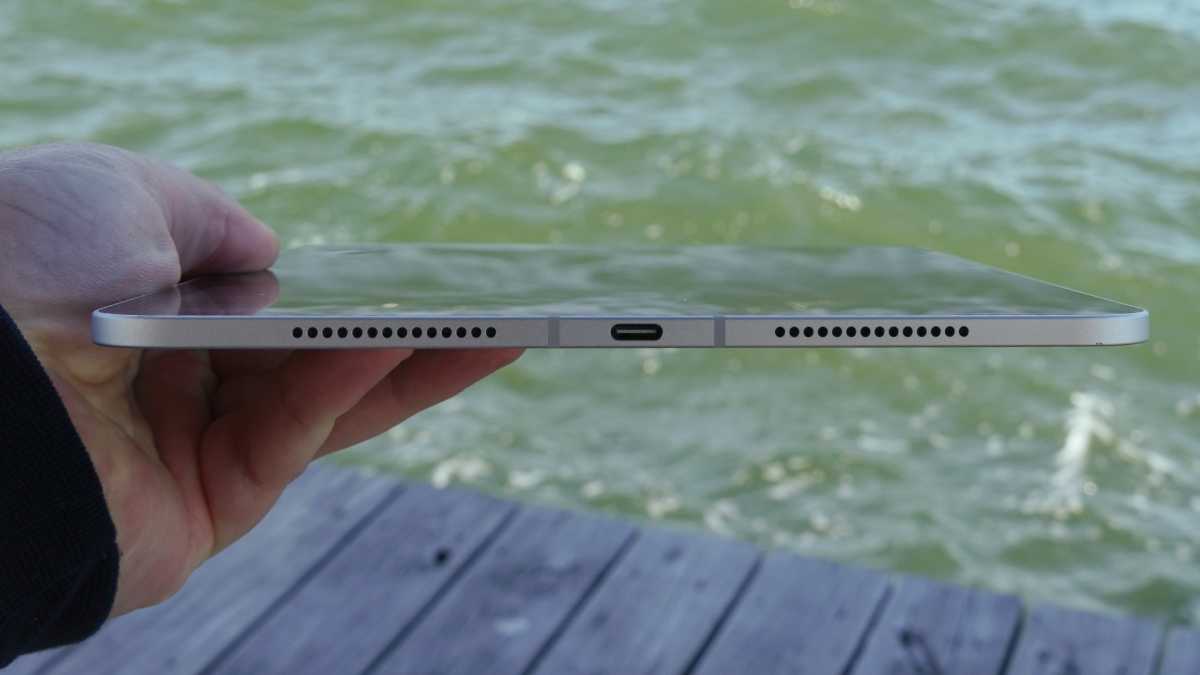 iPad Pro 11 M4 thickness in hand