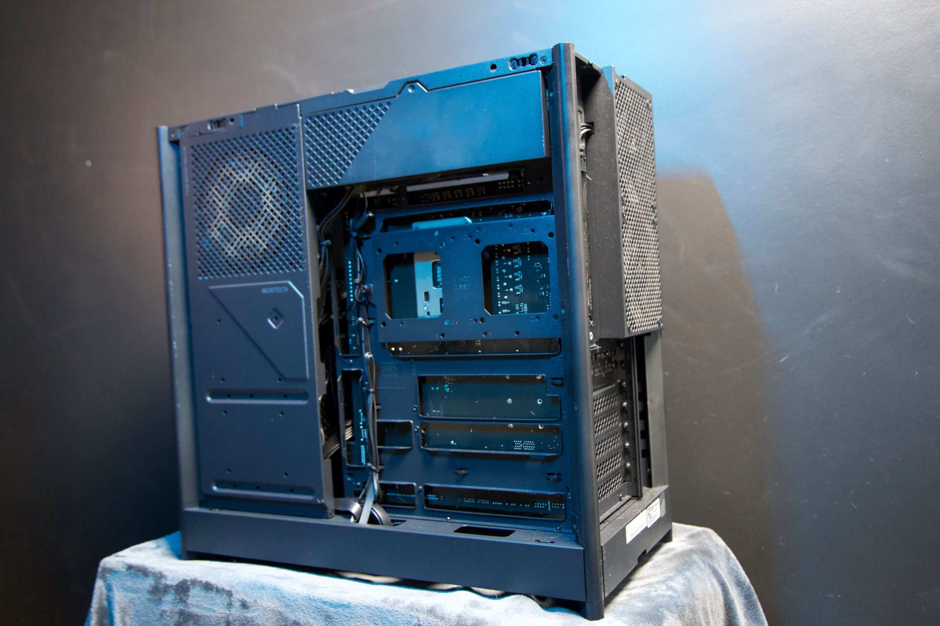 Shot of right side of the open CyberPowerPCGamer Supreme 