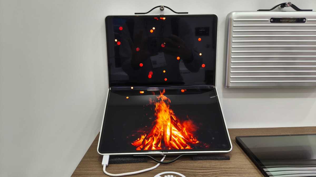 Samsung Flexible Briefcase