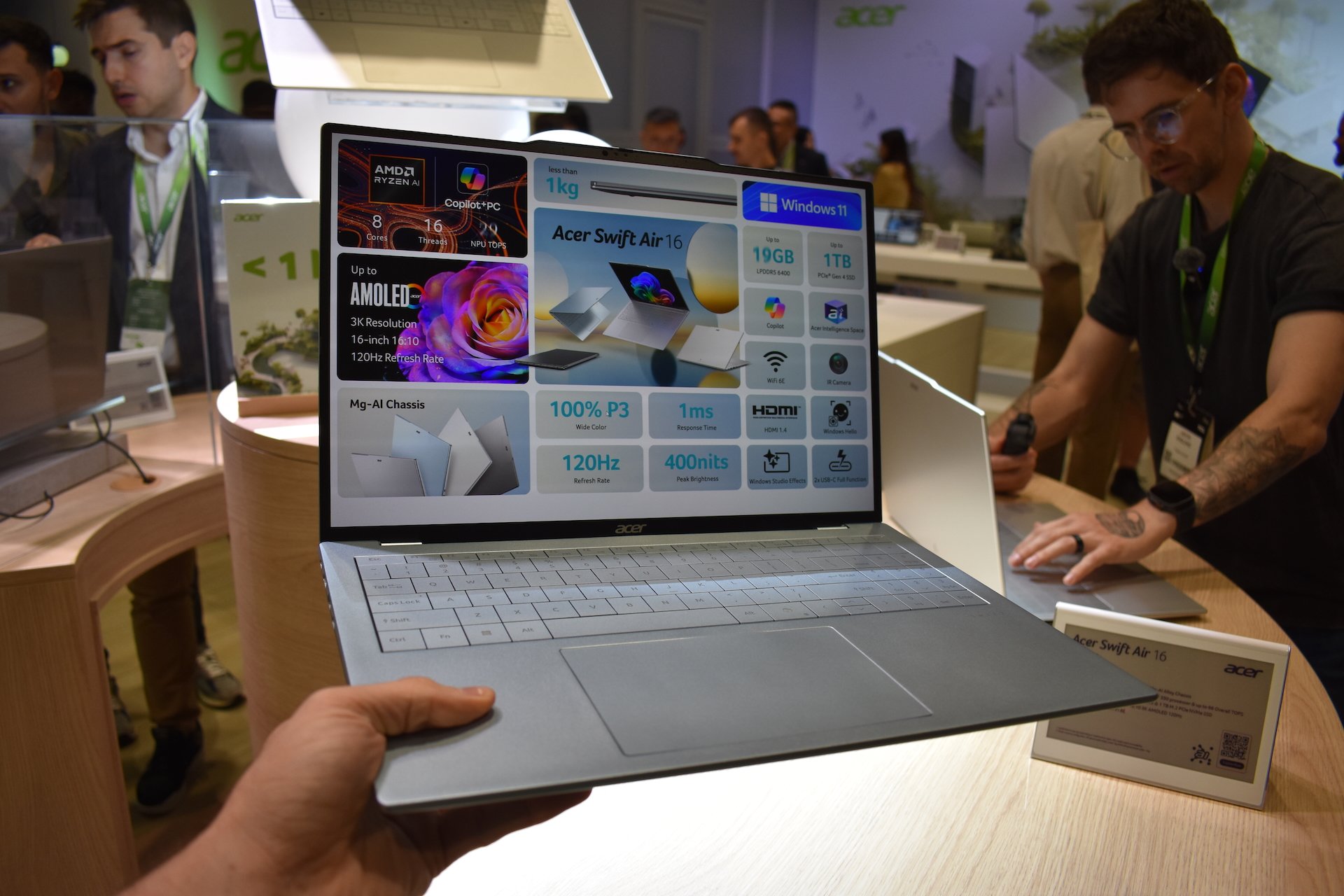 Acer Swift 16 Air Hands On 1