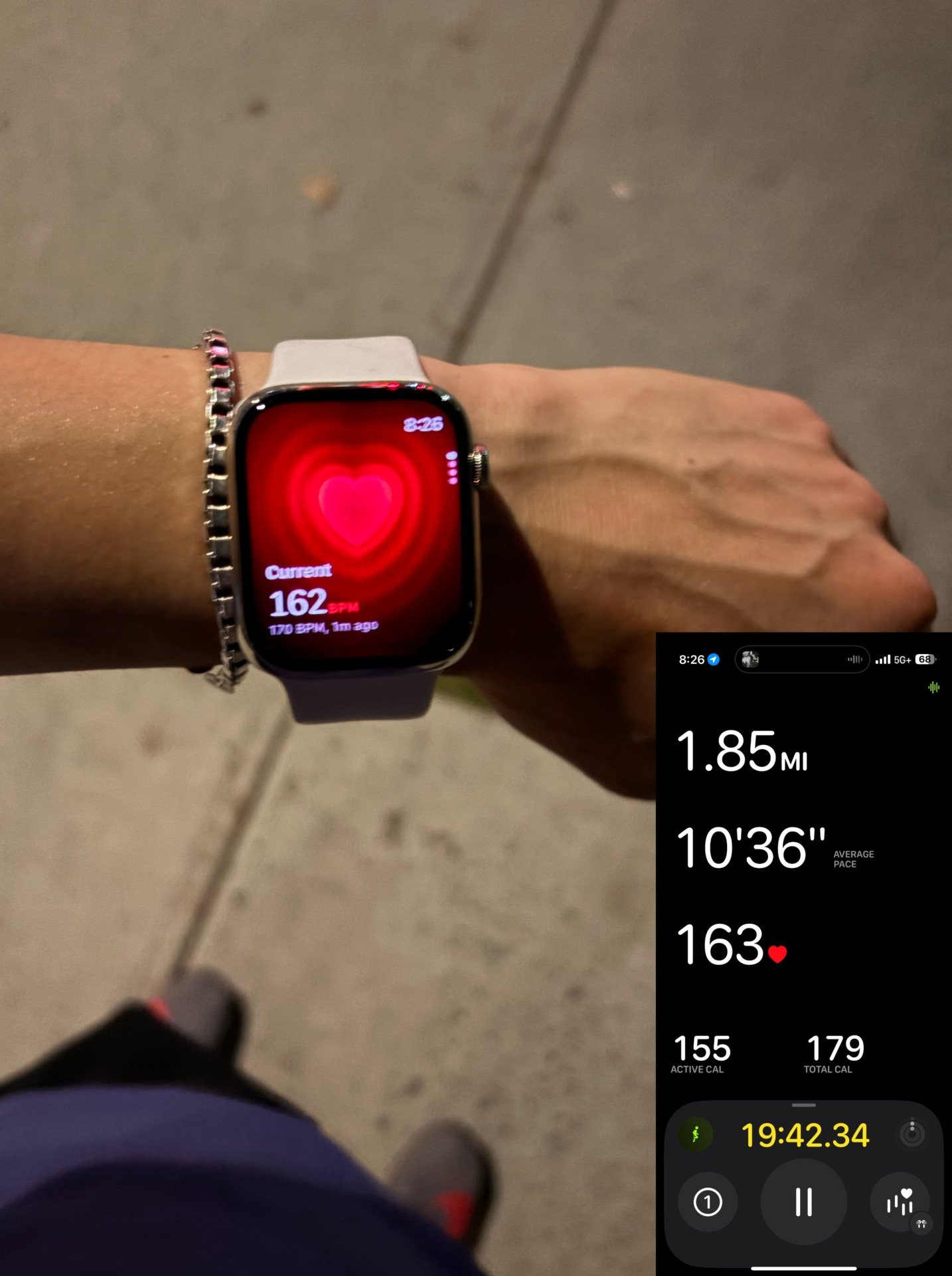 Heart rate reading on Apple Watch Series 9 vs. AirPods Pro 3
