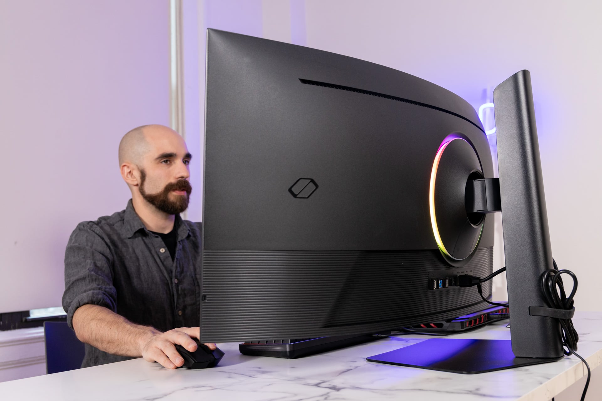 Samsung Odyssey G7 02