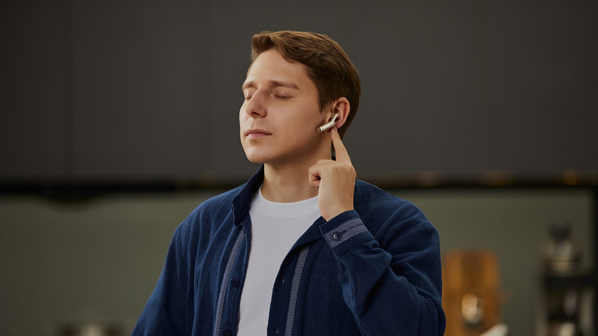 W4 Interpreter Earbuds