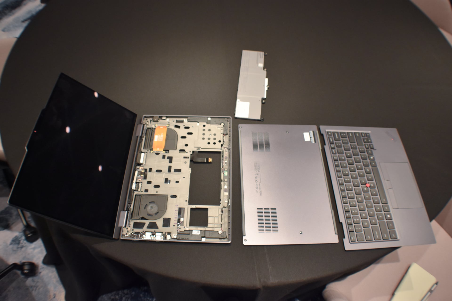 Lenovo Thinkpad X1 Carbon Gen 14 1