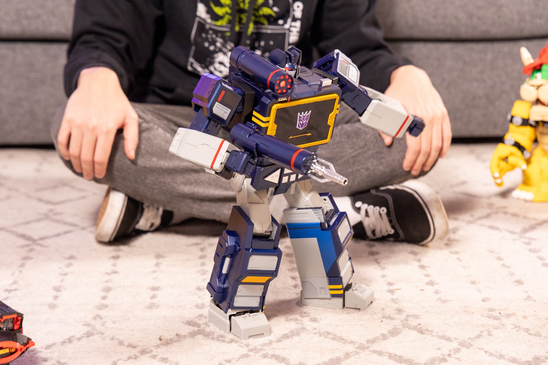 Robosen Soundwave Cassette Speaker Review 11