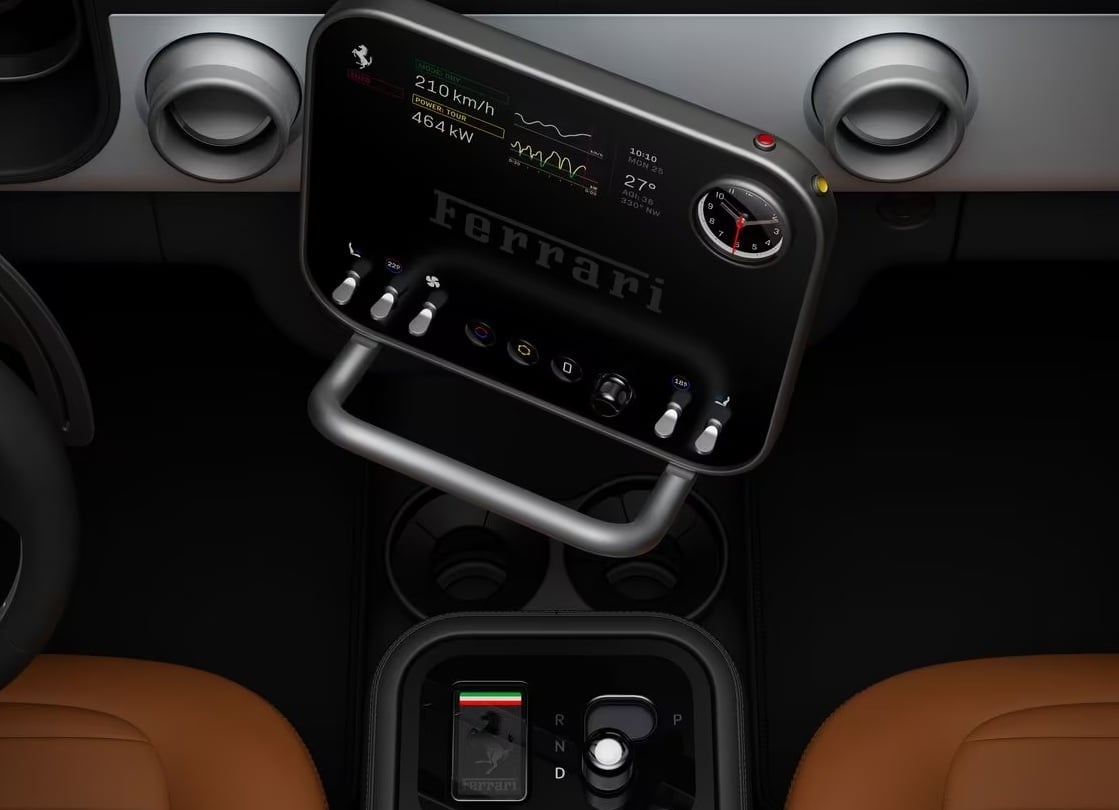 Ferrari Luce Interior 2