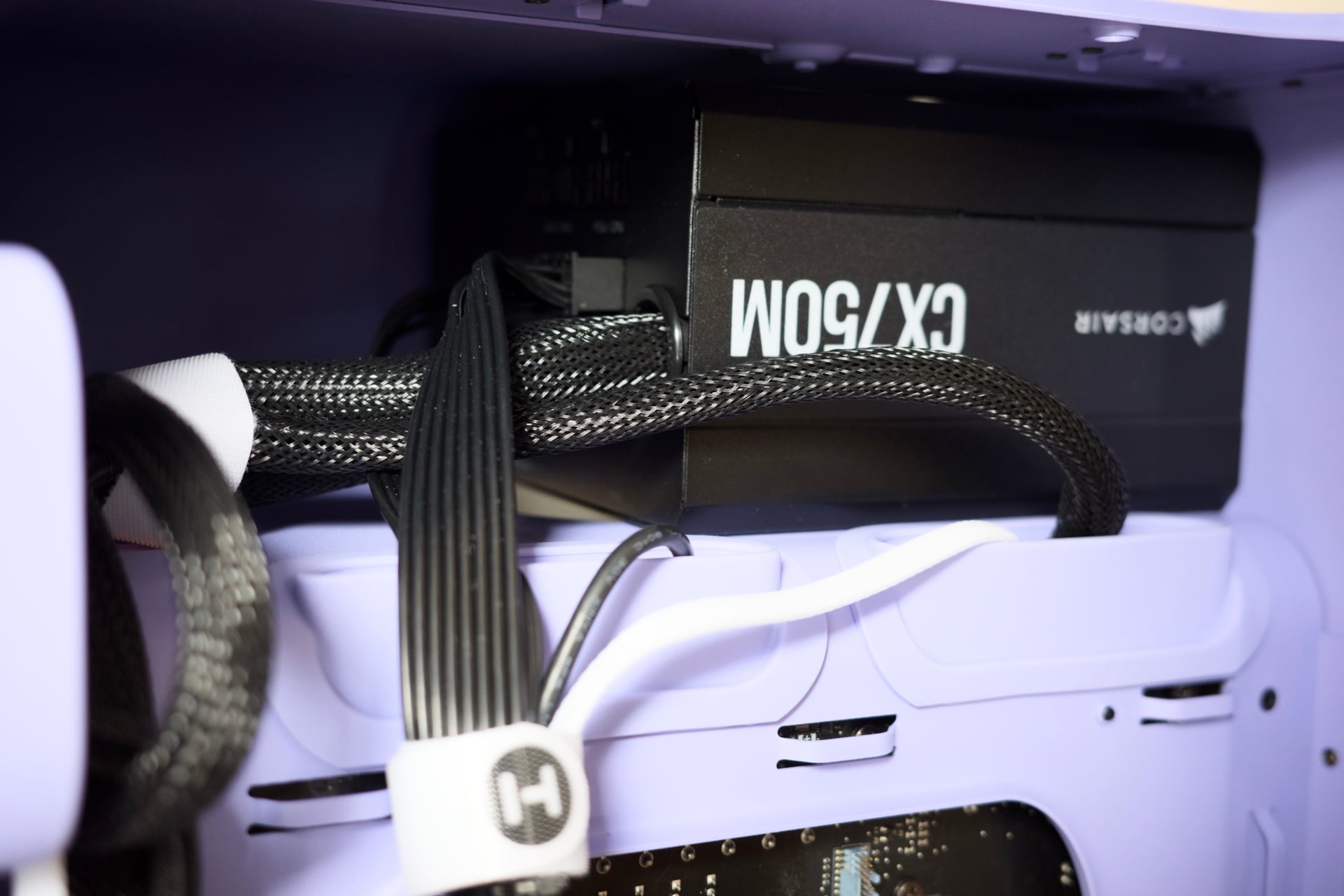 Hyte X50 Pc Rx 9060 Xt 12