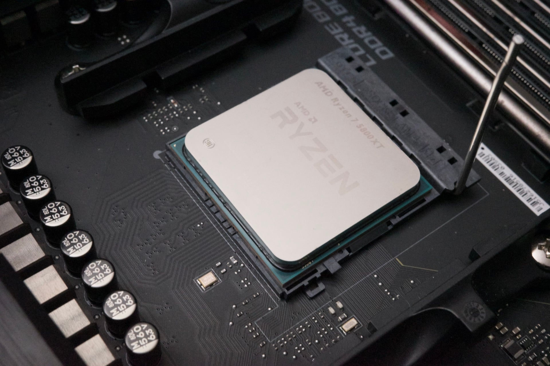 Hyte X50 Pc Rx 9060 Xt 20