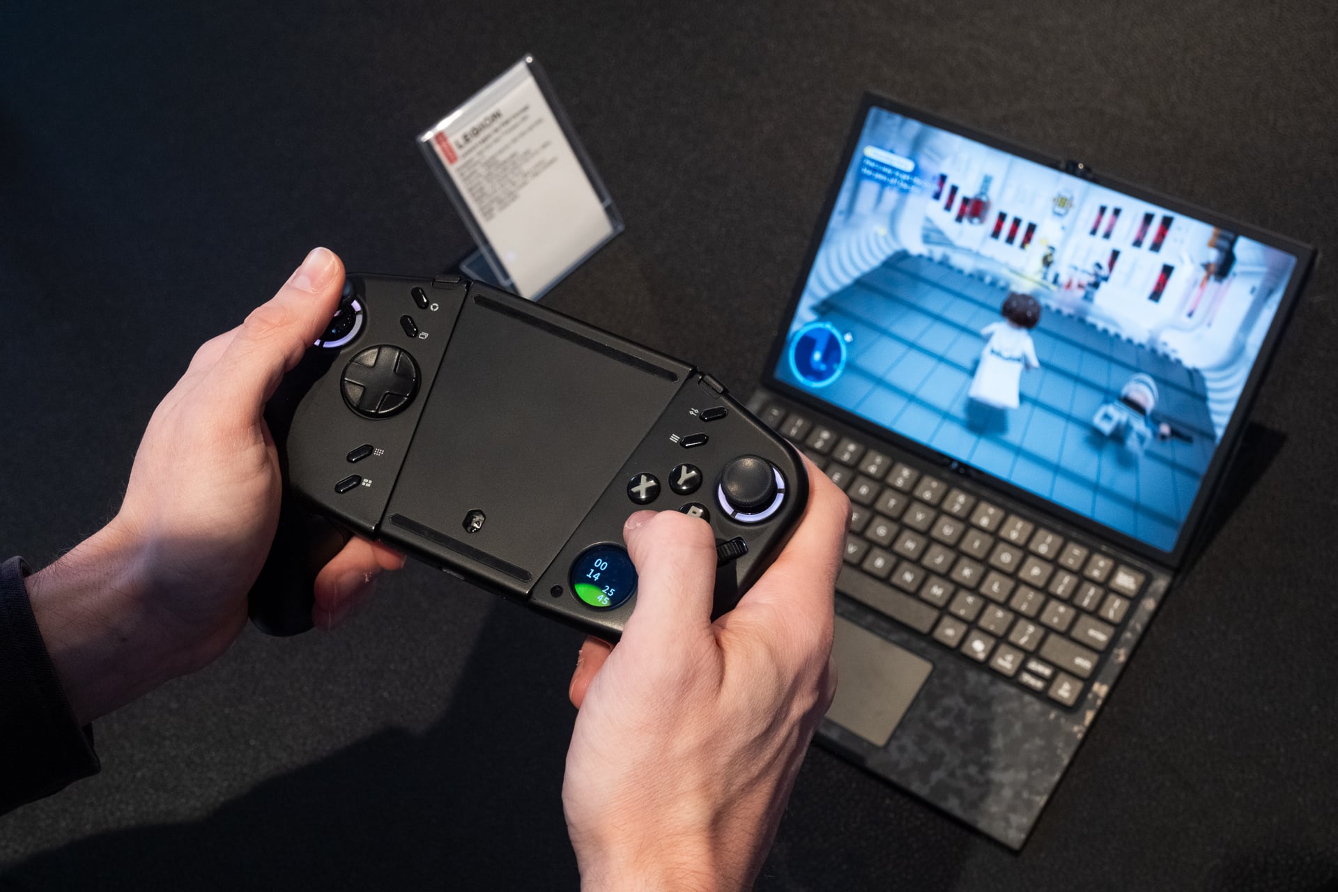 Lenovo Legion Go Fold 7