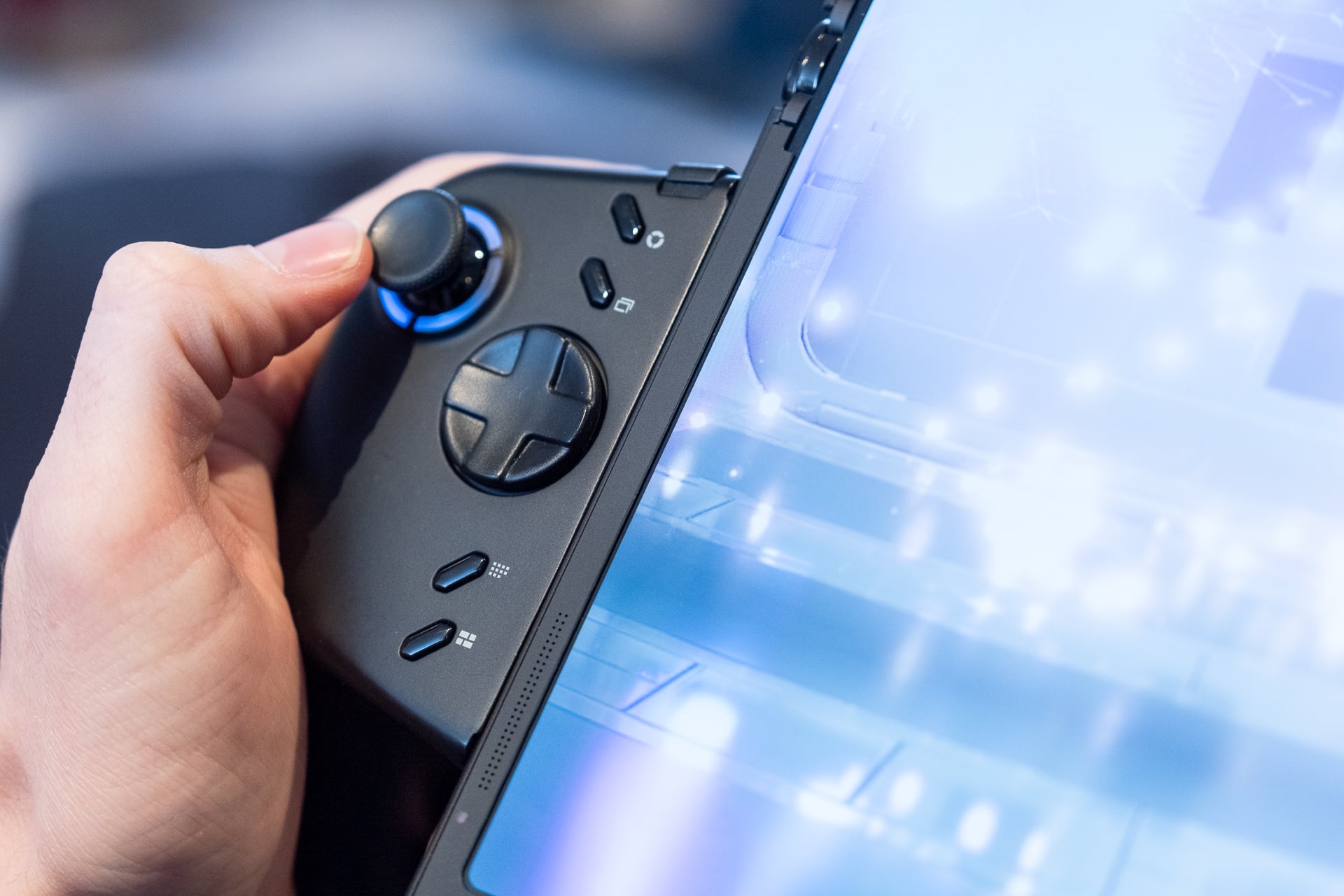 Lenovo Legion Go Fold 9