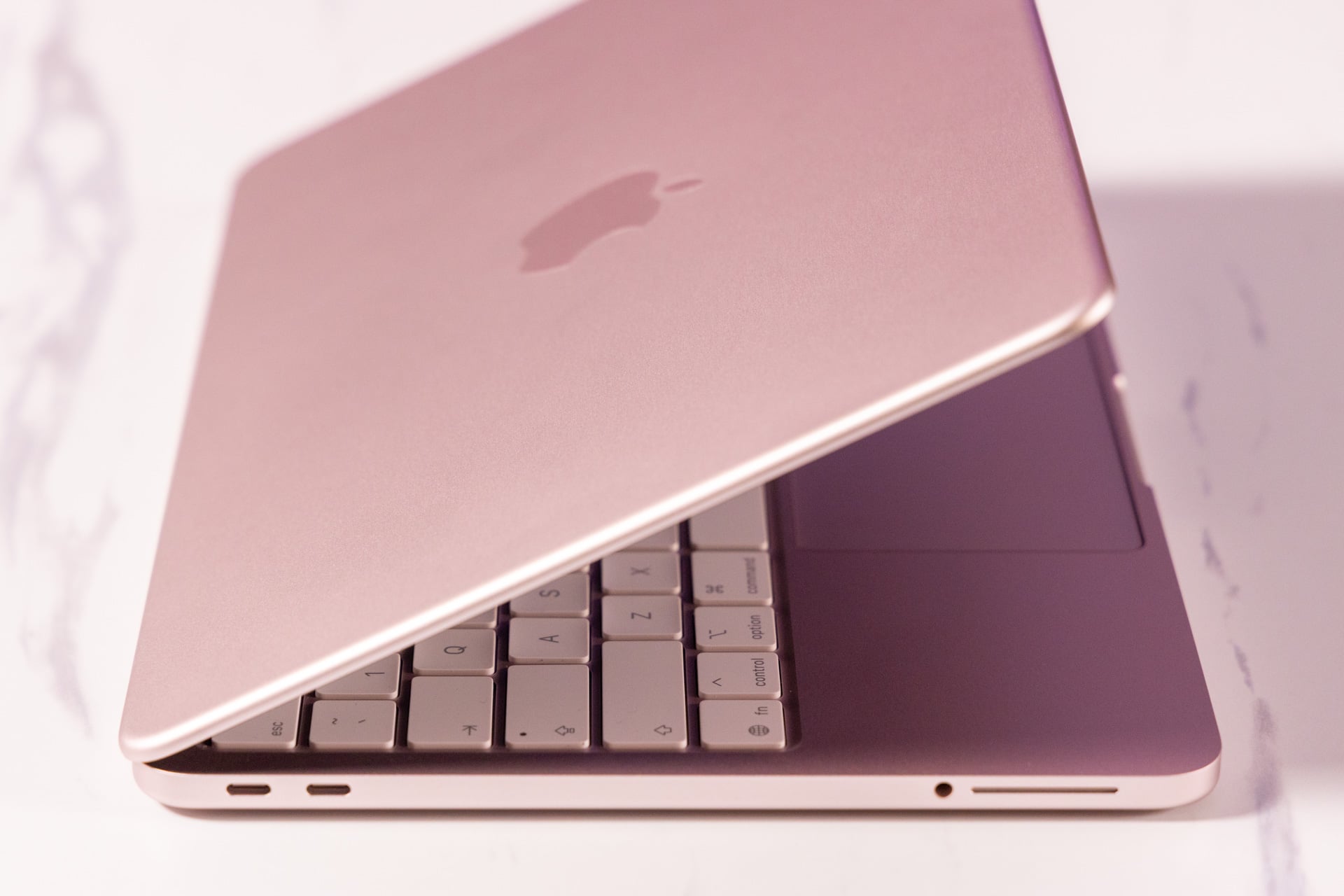 Macbook Neo Review 08