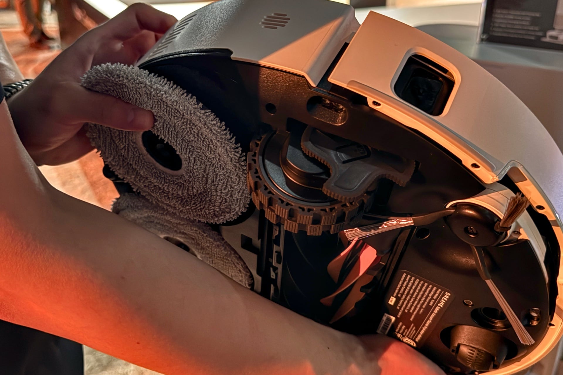 Image showing the climbing gear used by the L60 Ultra.