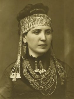 Sophia Schliemann Wearing Gold Jewelry Priams Treasure