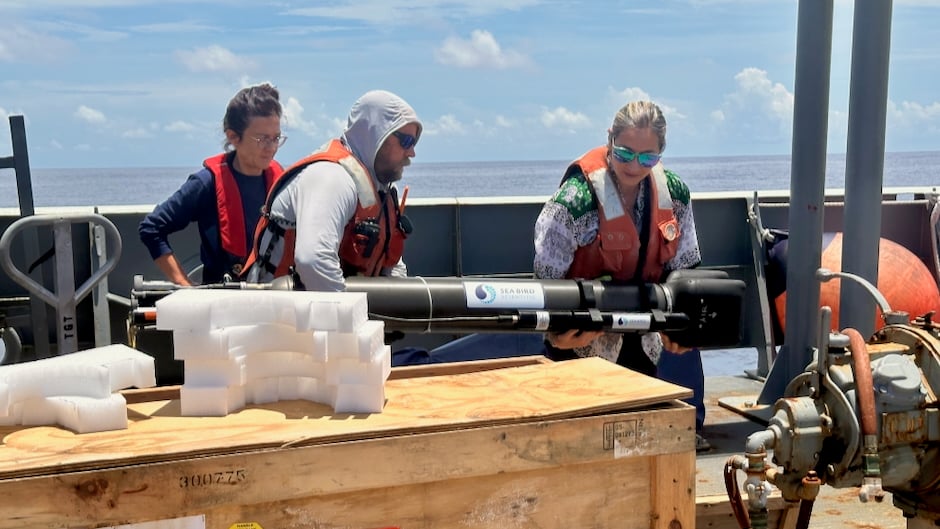 Researchers Launch Robotic Float Argo