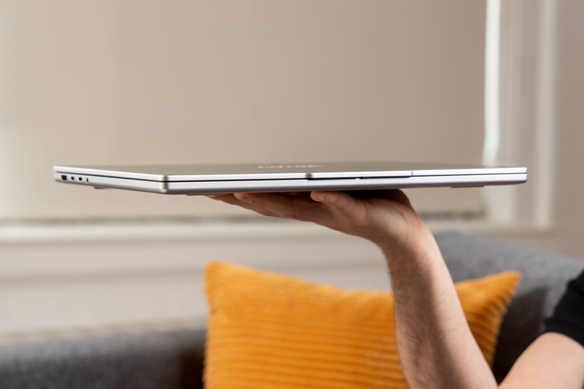 Lenovo Ideapad Slim 5x Review 10