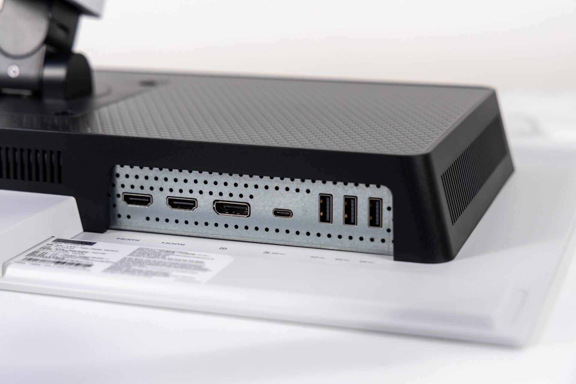 Lenovo Legion Pro 27ud 10 Review 10