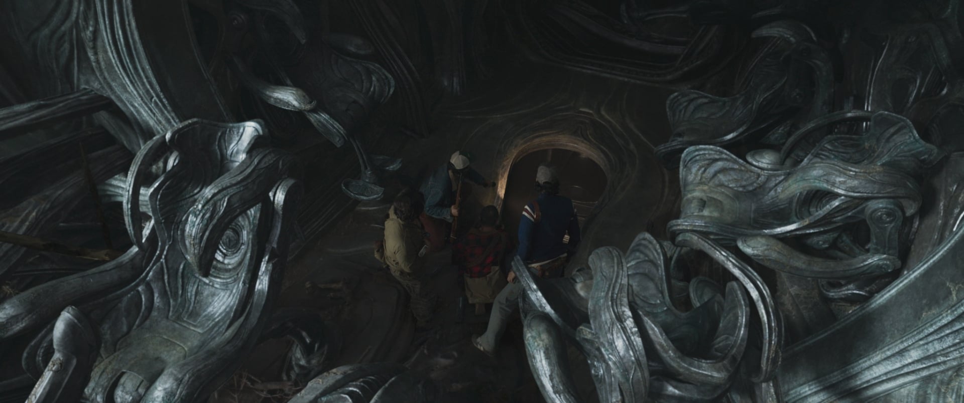 Hope still of hunters inside a spaceship.