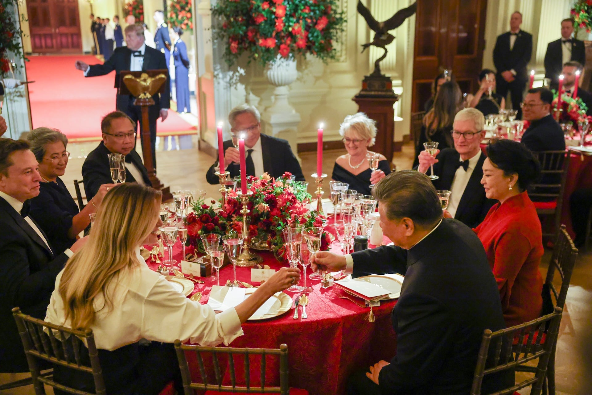  President of China Xi Jinping clinks glasses with U.S. first lady Melania Trump as U.S. President Donald Trump speaks during a state dinner in the East Room of the White House on September 24, 2026 in Washington, DC. 